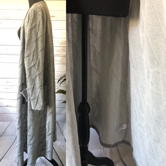 NWOT•LULAROE ELEGANT Silver Sarah Cardigan Duster - Picture 3 of 7